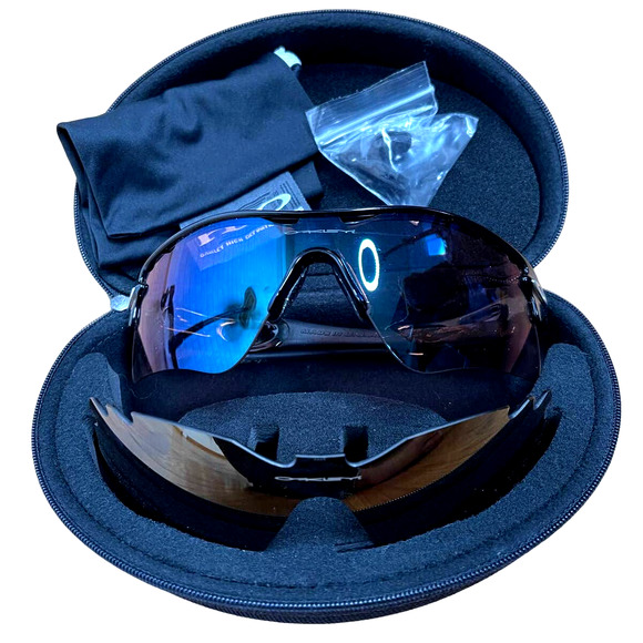 Oakley Other - NEW! Oakley Radar Sunglasses 09-670 136 Black Hard Case w Replacement Lens